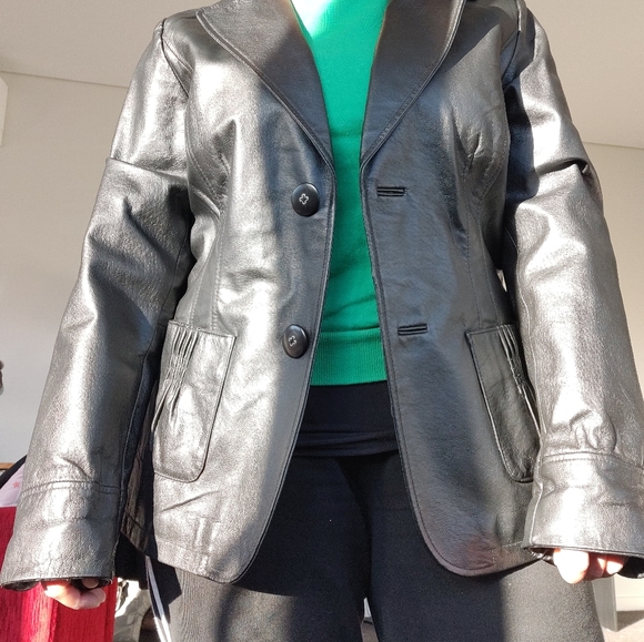Sold✨100% leather blazer Jacket - Picture 7 of 11